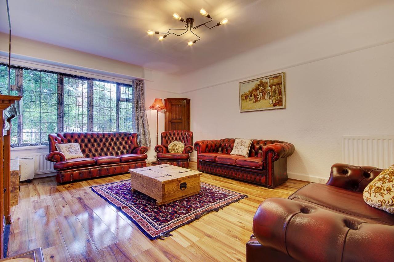 Cragside Villa With Hot Tub Борнмут Экстерьер фото